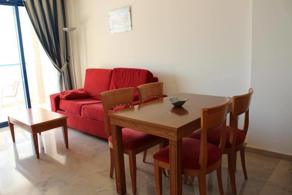 Victoria Beach Apartments 칼페 외부 사진