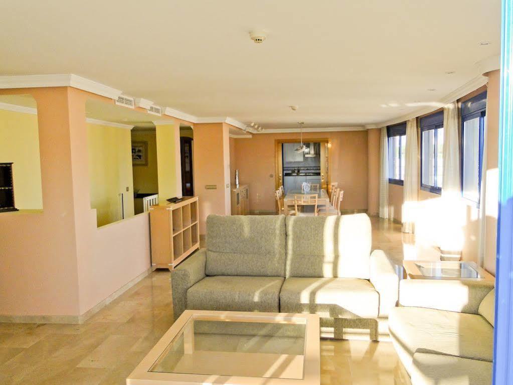 Victoria Beach Apartments 칼페 외부 사진