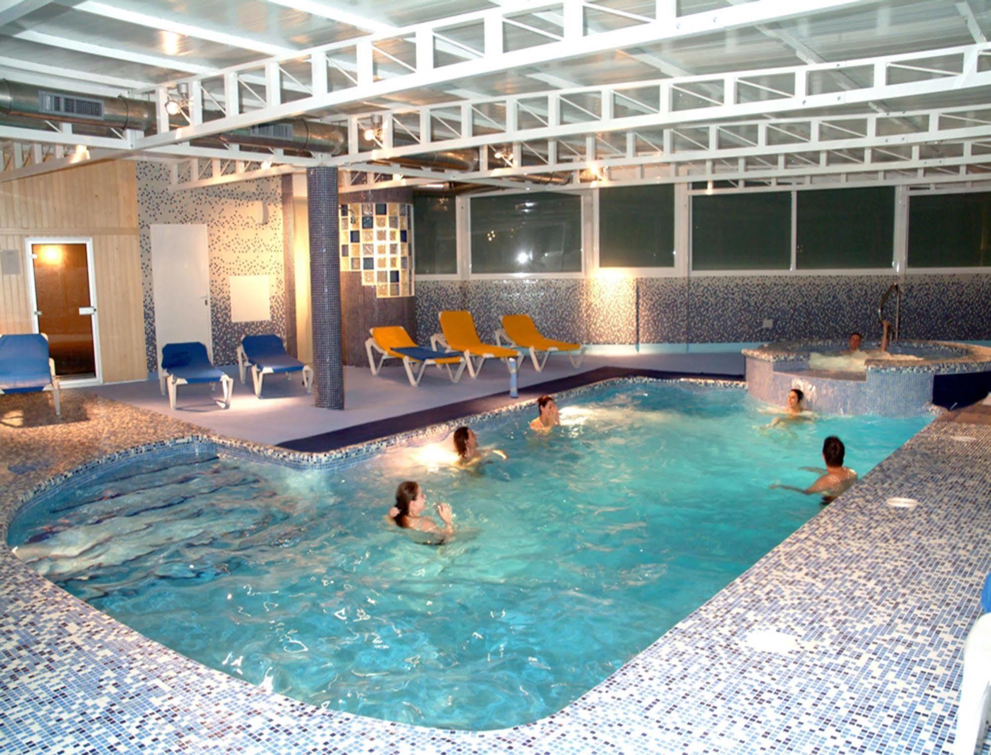 Victoria Beach Apartments 칼페 외부 사진