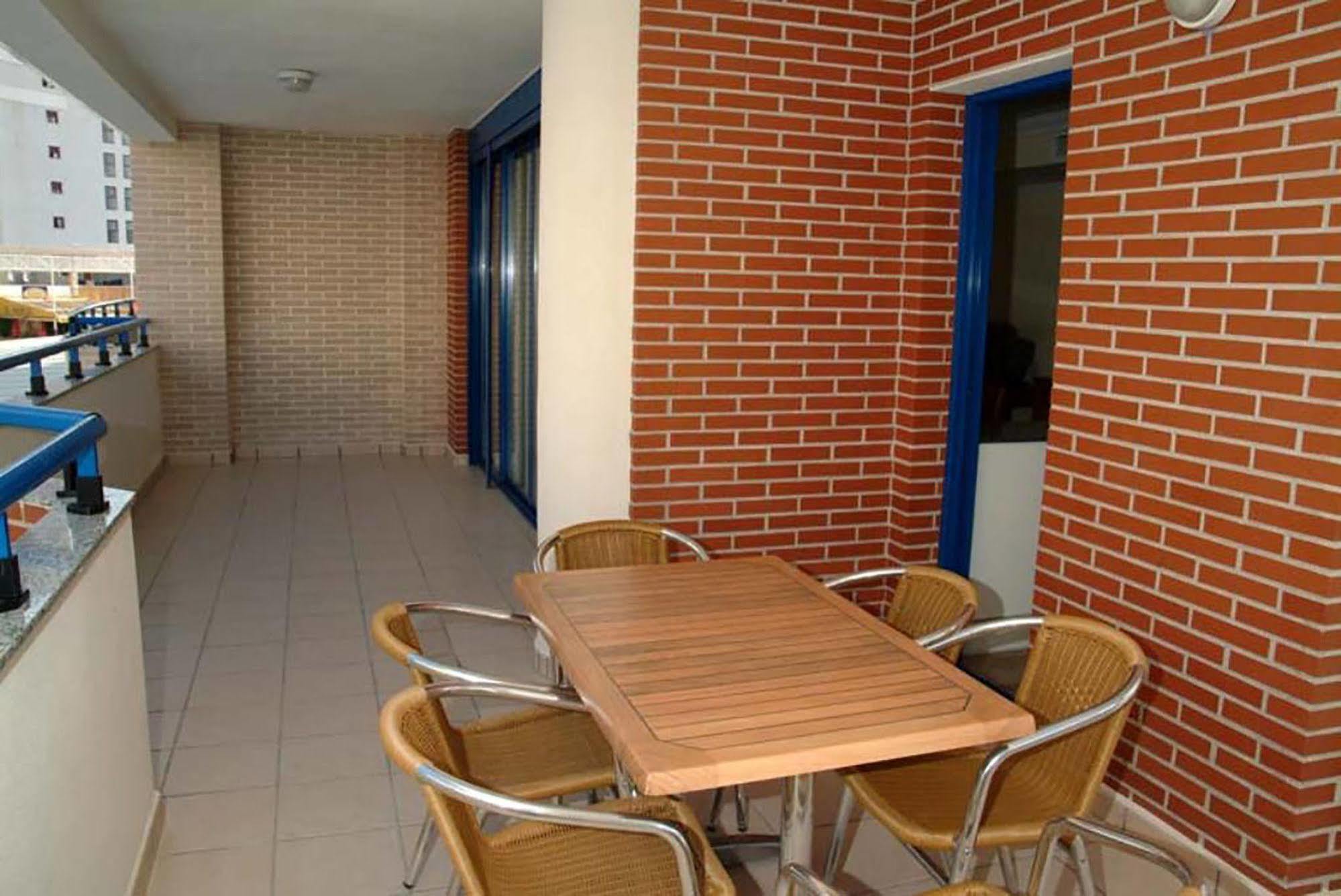 Victoria Beach Apartments 칼페 외부 사진